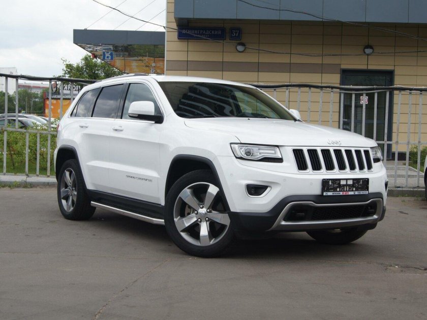 Джип Гранд Чероки белый