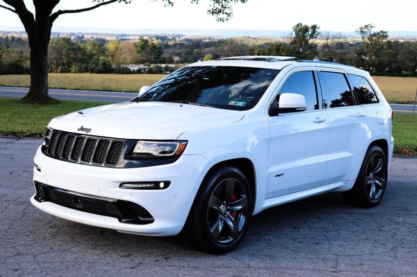 Jeep Grand Cherokee 2015 белый