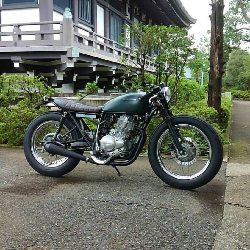 Honda CB 400 SS Cafe