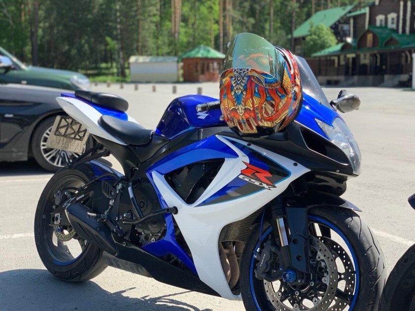 Как заводится джиксер 750 1993г