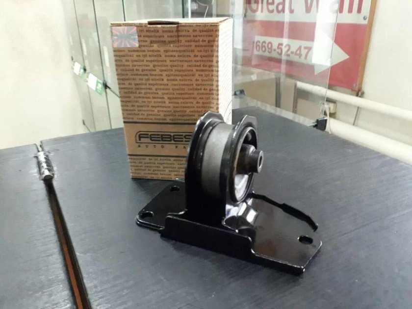 Подушка двигателя Бриллианс м2