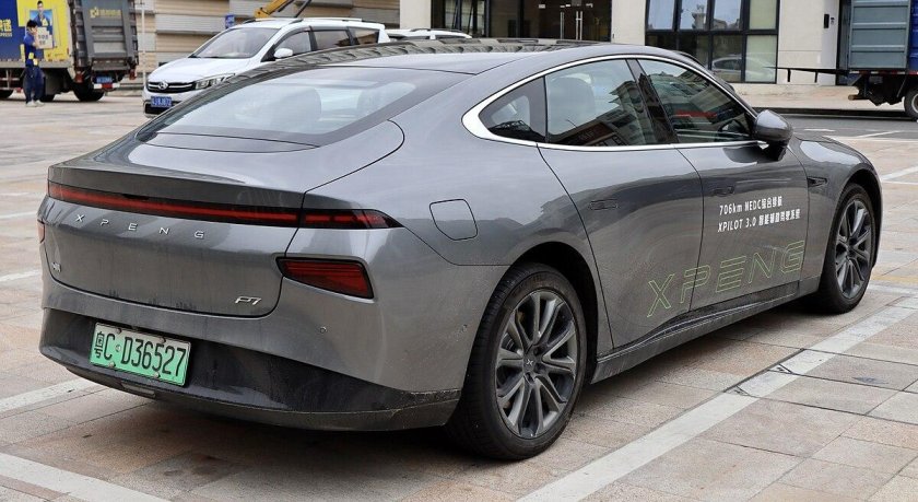 Xpeng   p7 670 e   Lambo