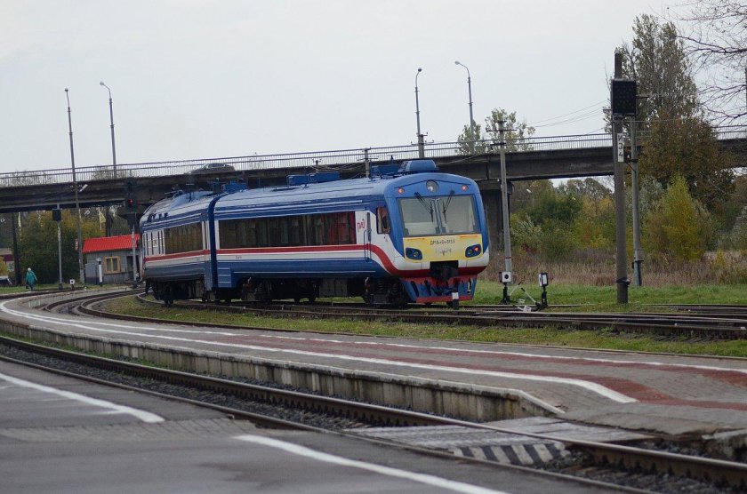 Двухвагонная электричка