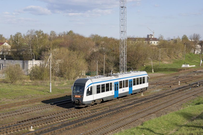 Дизель поезд