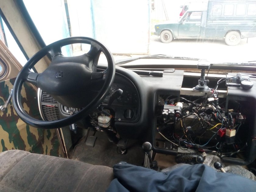Панель приборов от Волги на УАЗ Буханка