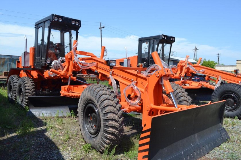 Автогрейдер ДЗ-98