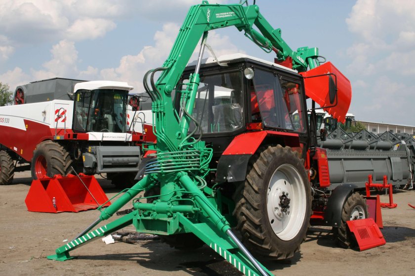 Погрузчик грейферный ПЭФ-1бм