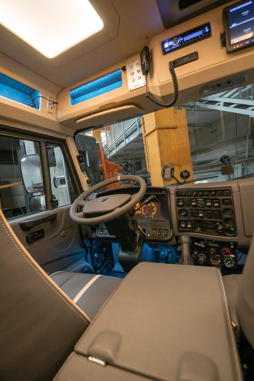 Автодом КАМАЗ 43118 внутри