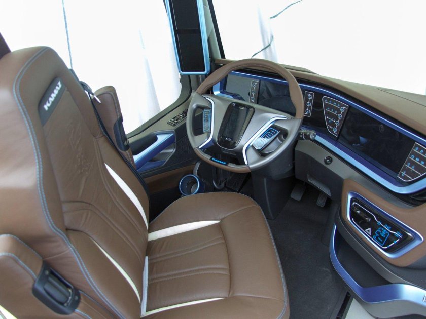 КАМАЗ 54901 салон