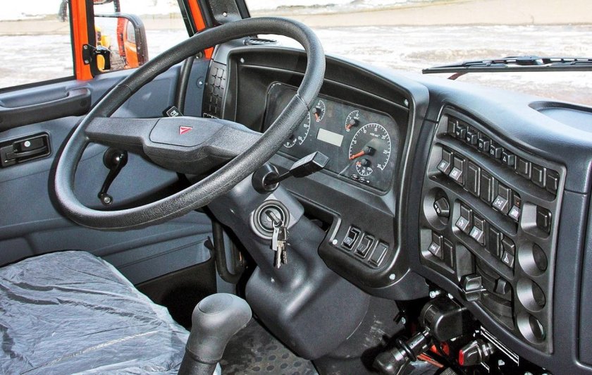 КАМАЗ 43118 салон