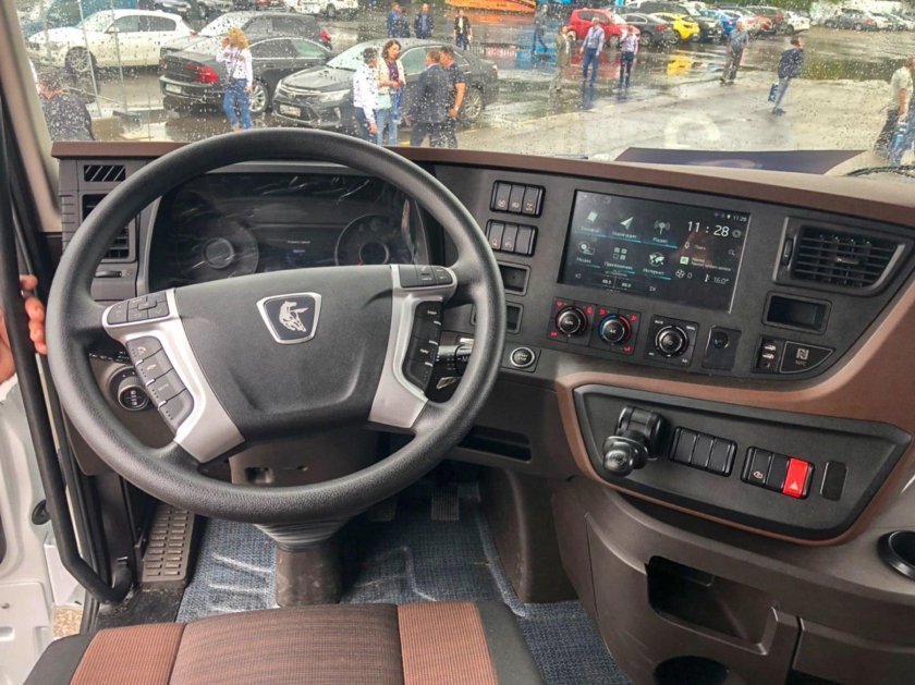 КАМАЗ 54901 салон