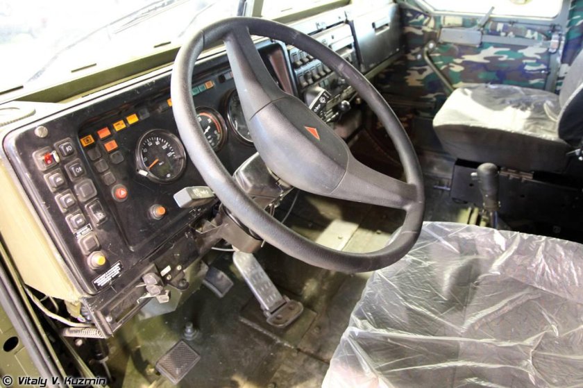 КАМАЗ 5350 военный кабина