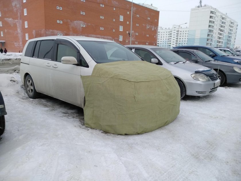 Зимняя накидка на машину
