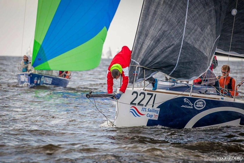 Яхта Четвертьтонник