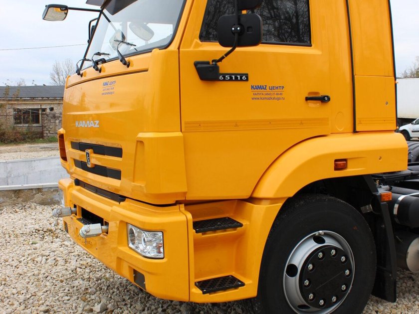 КАМАЗ 65116 желтый