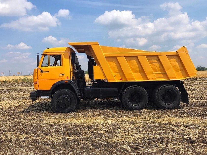 КАМАЗ 65115 самосвал желтый
