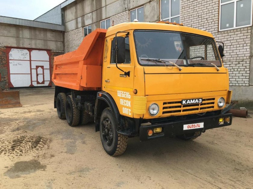 Грузовой самосвал КАМАЗ 5511