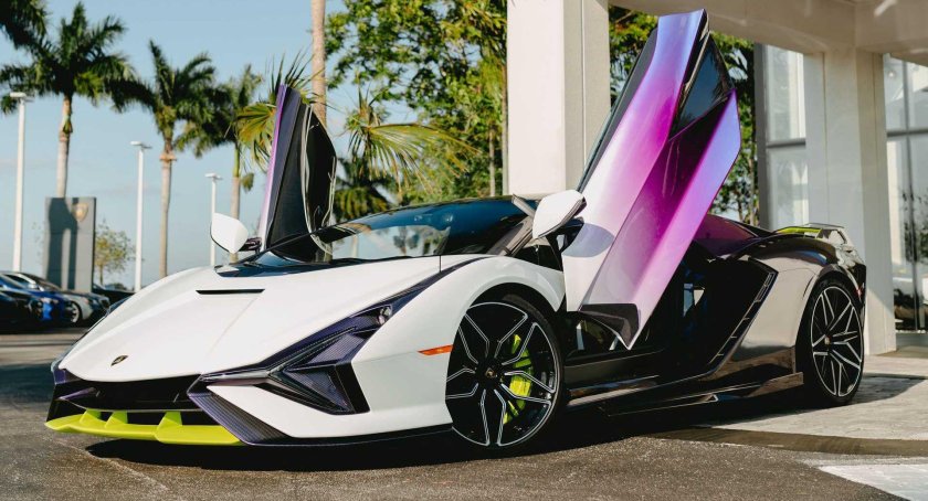 Ламборджини Sian