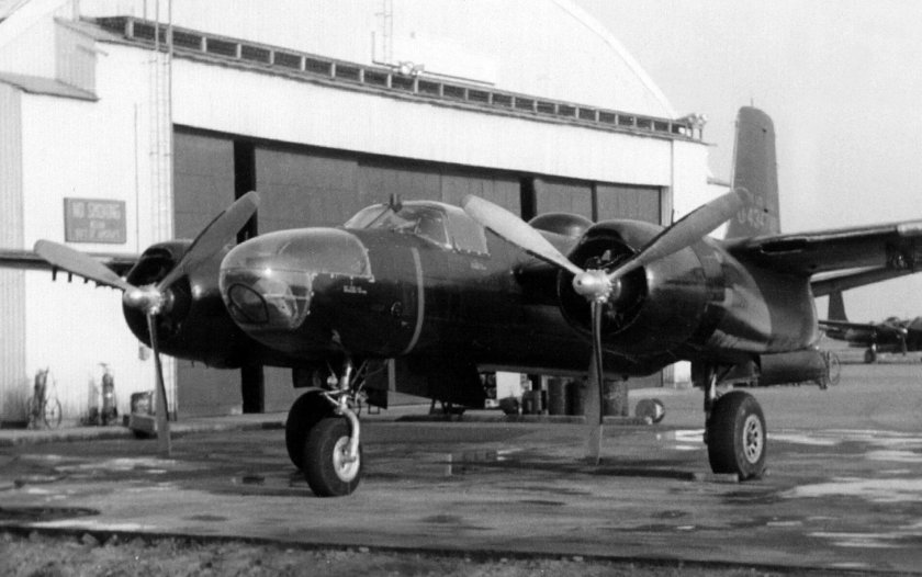 Самолет RB-66b