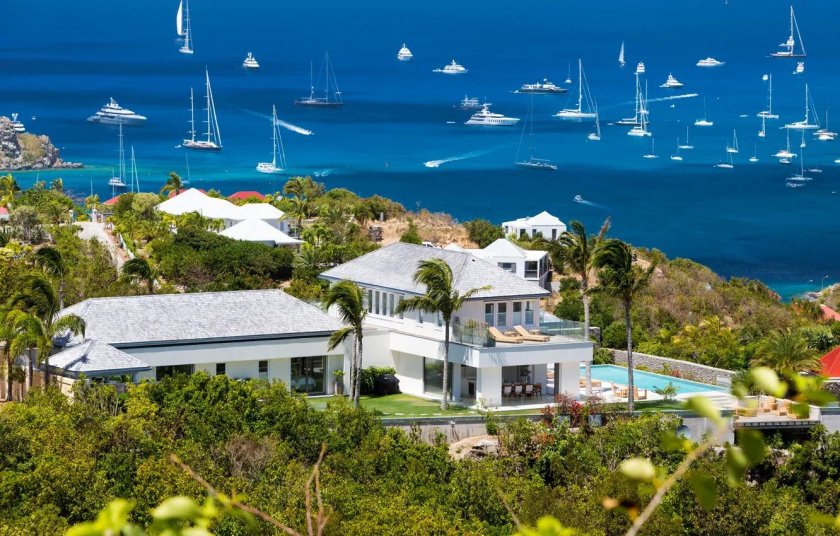 Вилла у моря