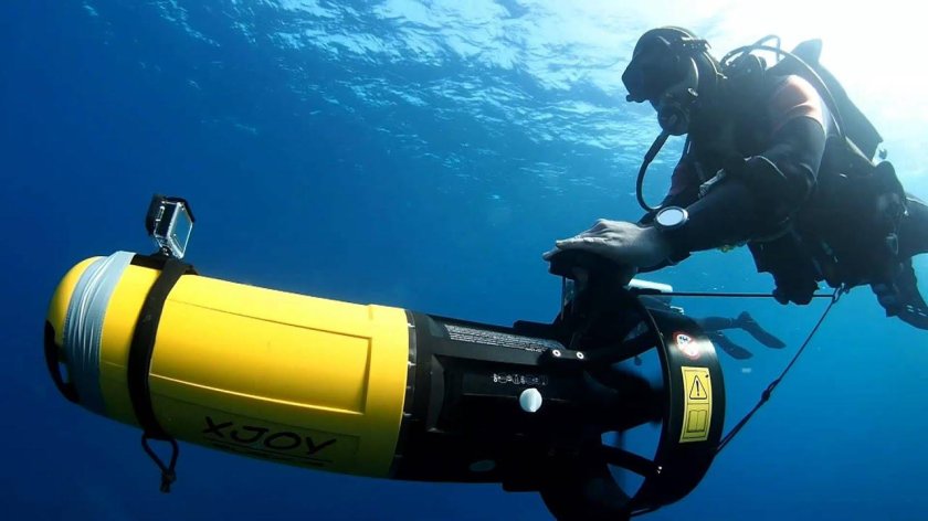 Водный буксировщик