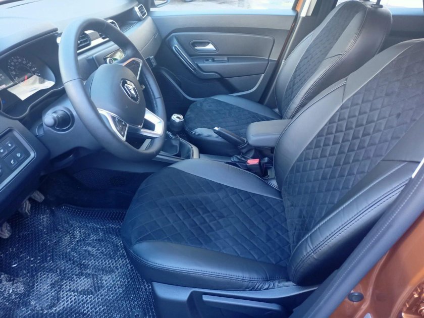 Чехлы на Рено Дастер 2022