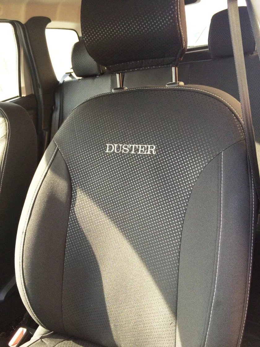 Чехлы на Рено Дастер 2021
