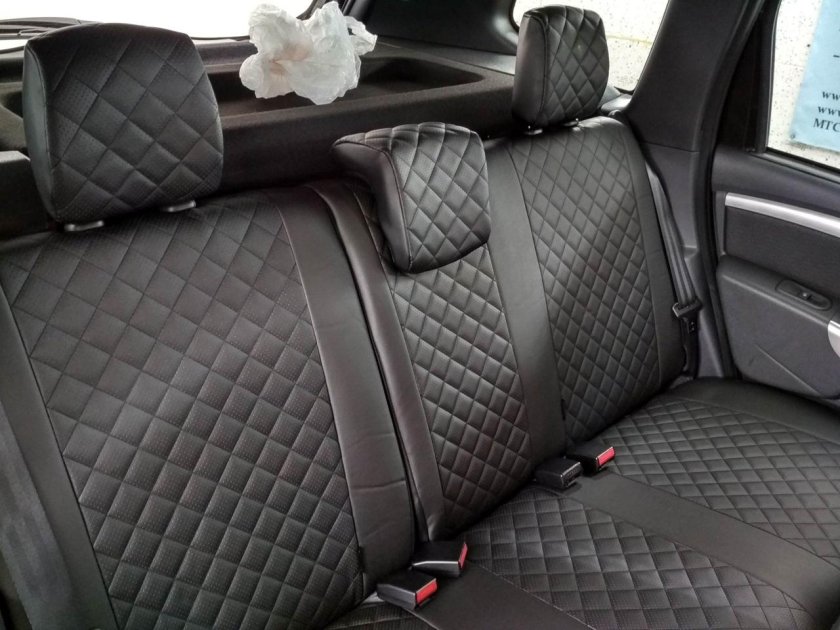 Чехлы на Ниссан Террано