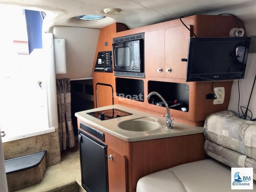 Катер Кроунлайн 270 CR