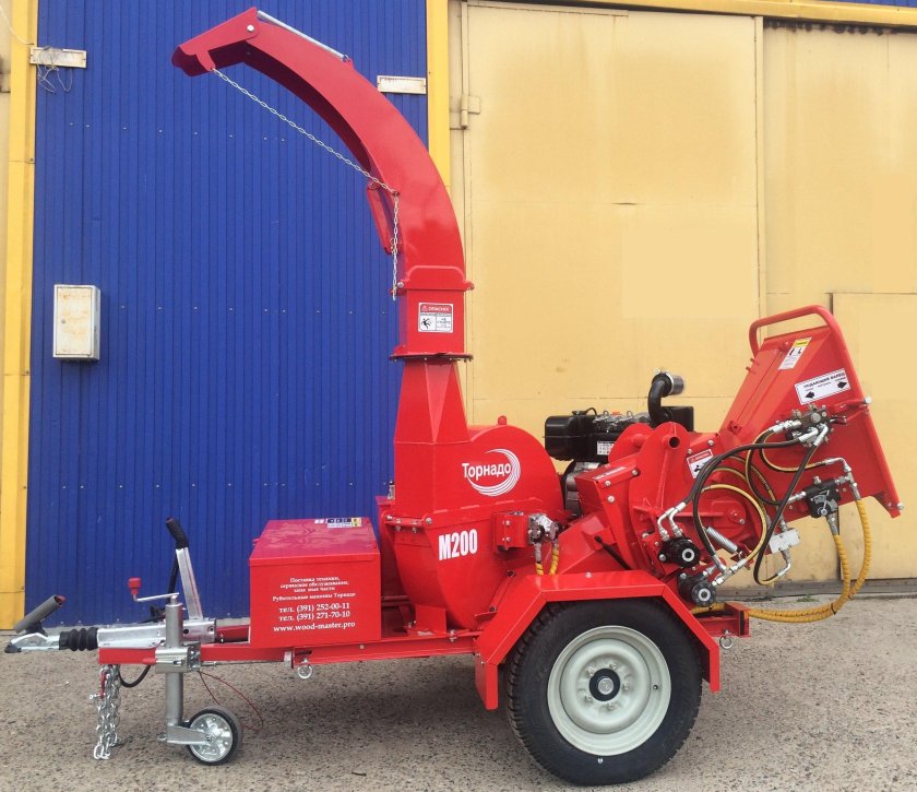 Прицепной измельчитель Торнадо м200