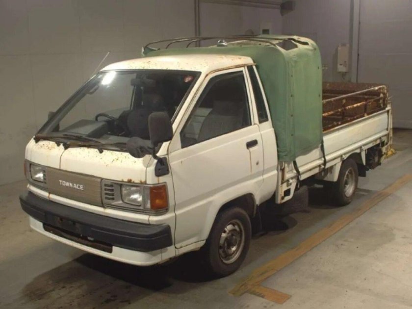 Toyota Town Ace Truck