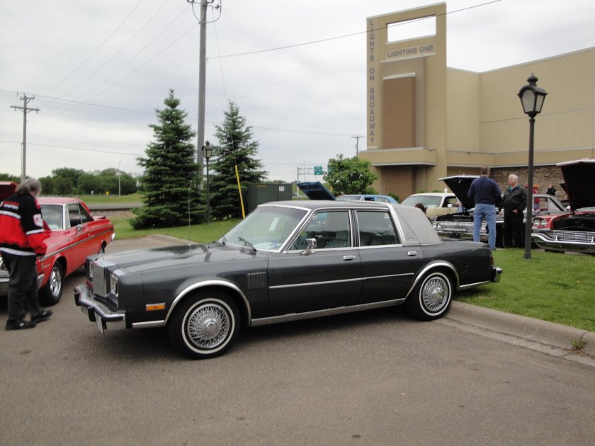 Chrysler Fifth Avenue 1988