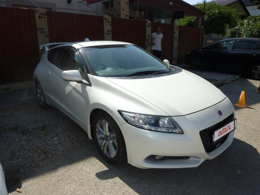 Honda CR-Z 2010 год