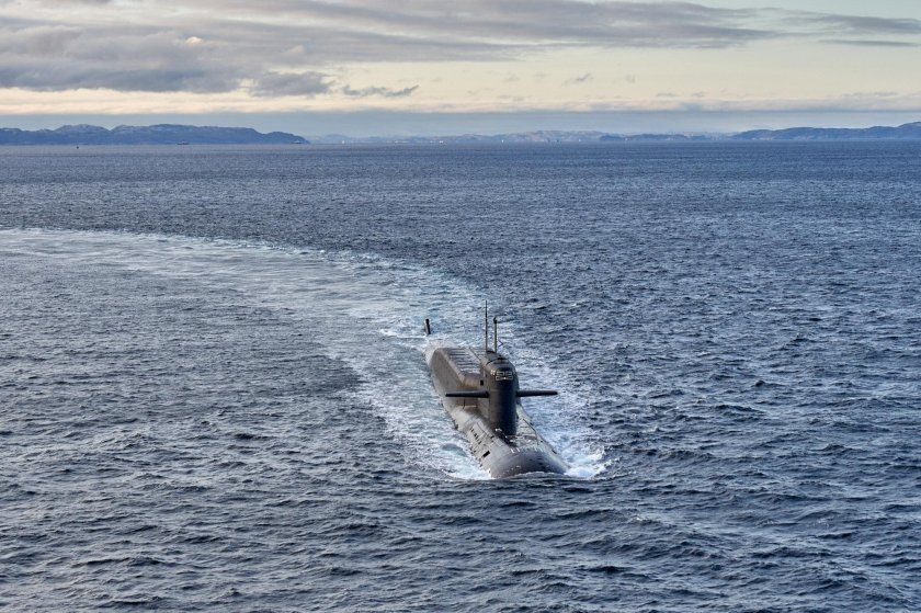Подводная лодка в Баренцевом море