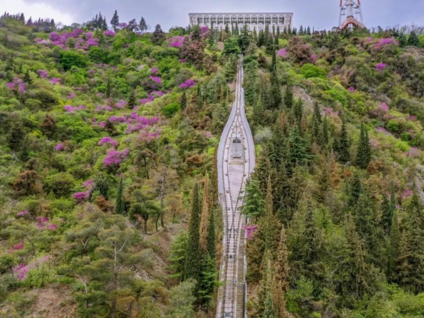 Парк Мтацминда в Тбилиси