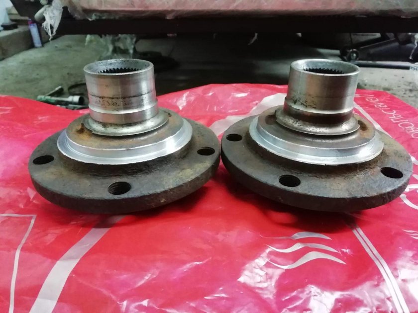 Ступица Ауди 80 б4 задняя