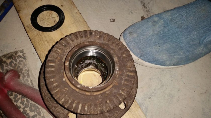 Ступица Ауди 100 с4