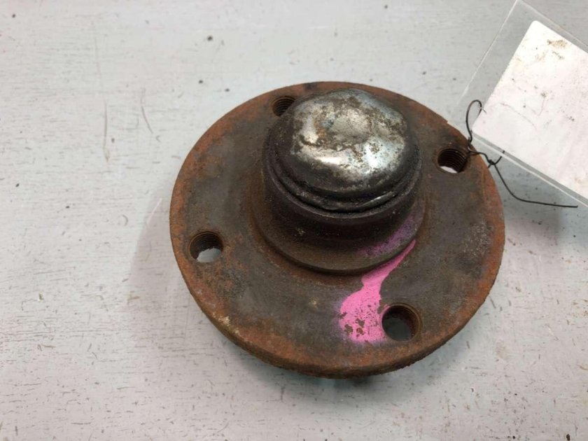 Ступица задняя Ауди 80 8a0501653b