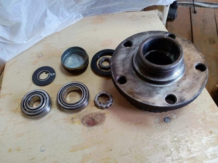 Задний ступичный подшипник Ауди 100 с3