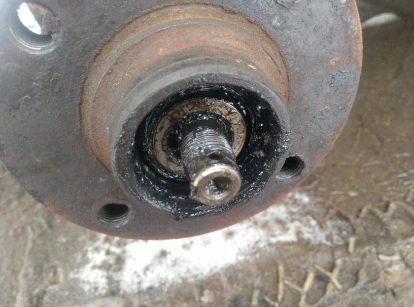 Задний ступичный подшипник Ауди 100 с4