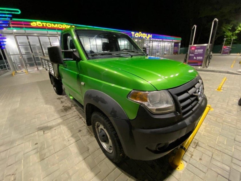 УАЗ профи с двухрядной кабиной