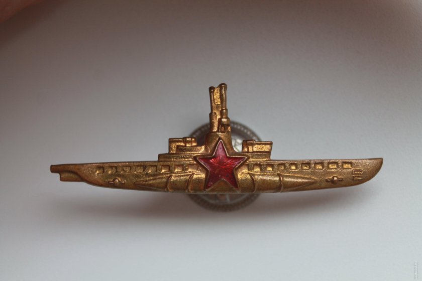 Знак командира катера