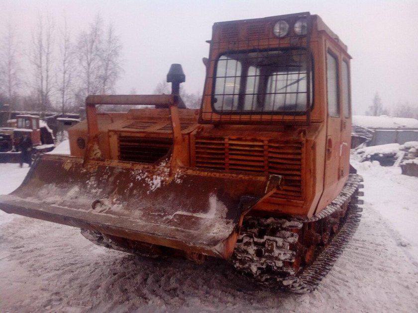 Трактор ТЛТ-100-06