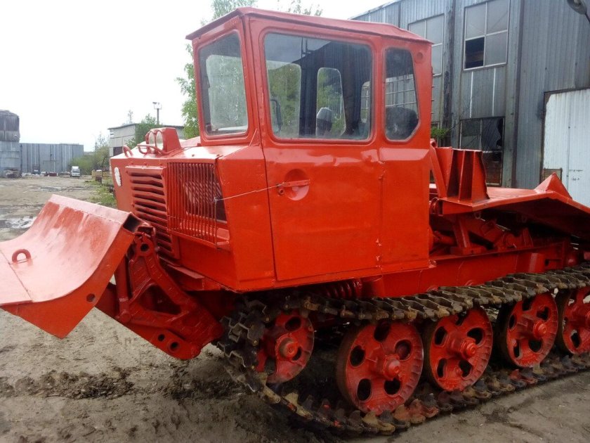 ТДТ-40 гусеничные тракторы