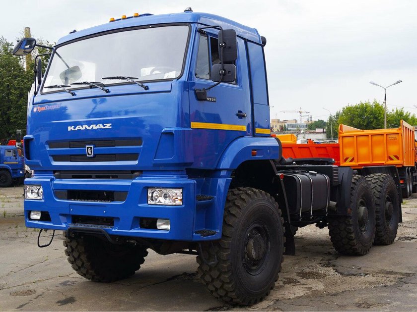 Седельный тягач КАМАЗ 65221