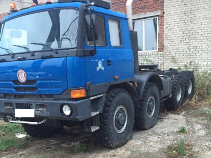Татра 815 8х8 седельный тягач