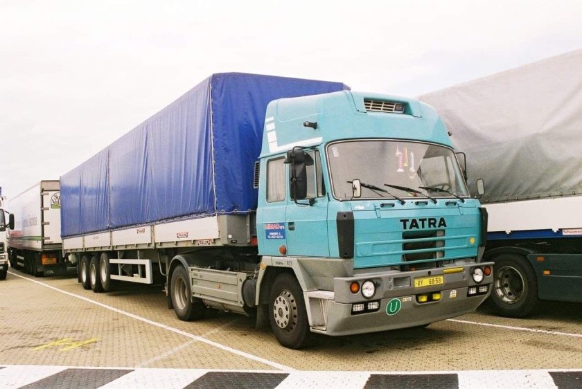 Татра 815 тягач