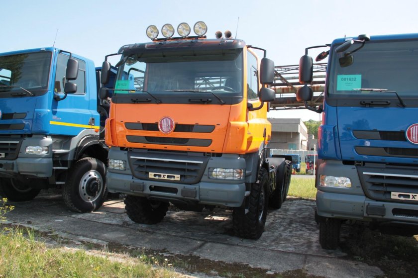 Тягач Tatra t158 6х6