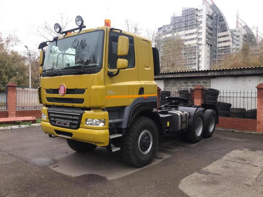 Седельный тягач Tatra Phoenix t158