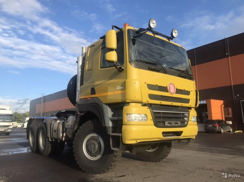 Татра Феникс 6х6 тягач